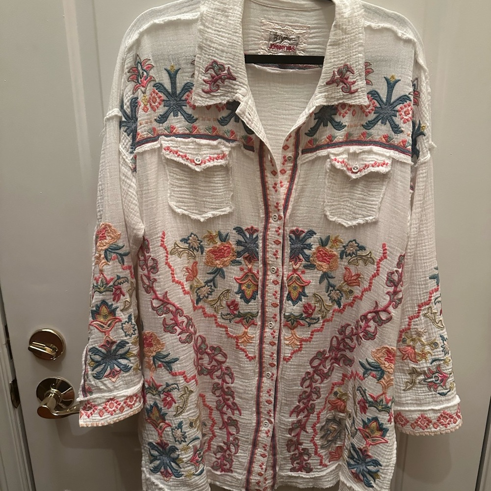 Johnny Was White Shirt with Multicolor Embroidery